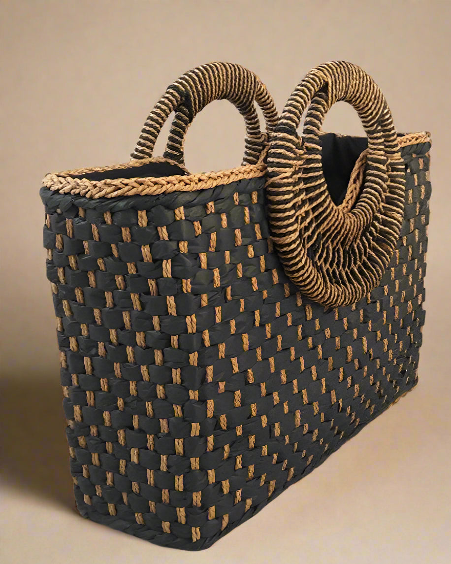 NATURFORM TASKE | Håndlavet Struktur & Tidløs Sommerstil