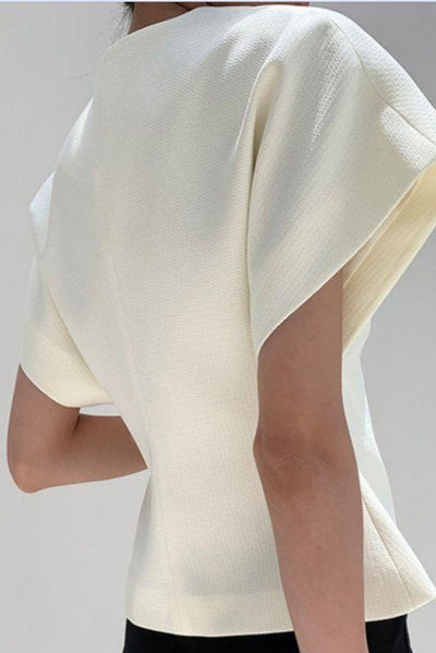 Cevalin | Top Skulpturel Silhuet med Guldspænde