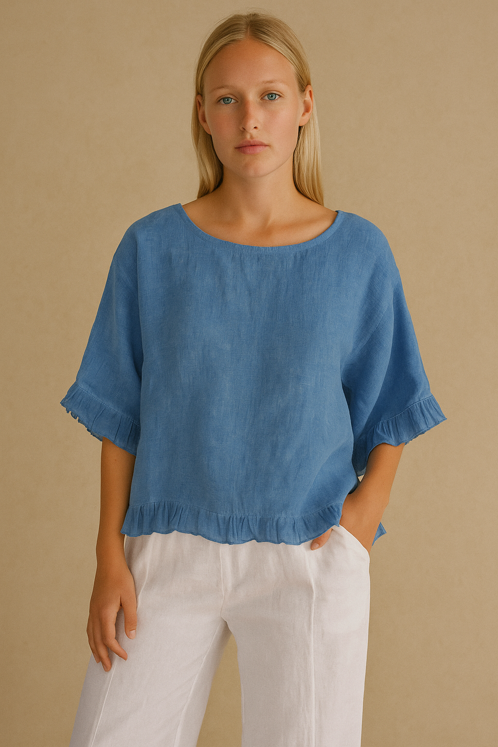 Lærke Bluse | Blød Linned – Afslappet Elegance med Flæsedetaljer