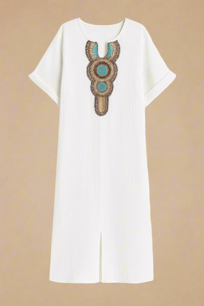 SAGA KJOLE | Lang kjole med decoteret hals og sideslidser