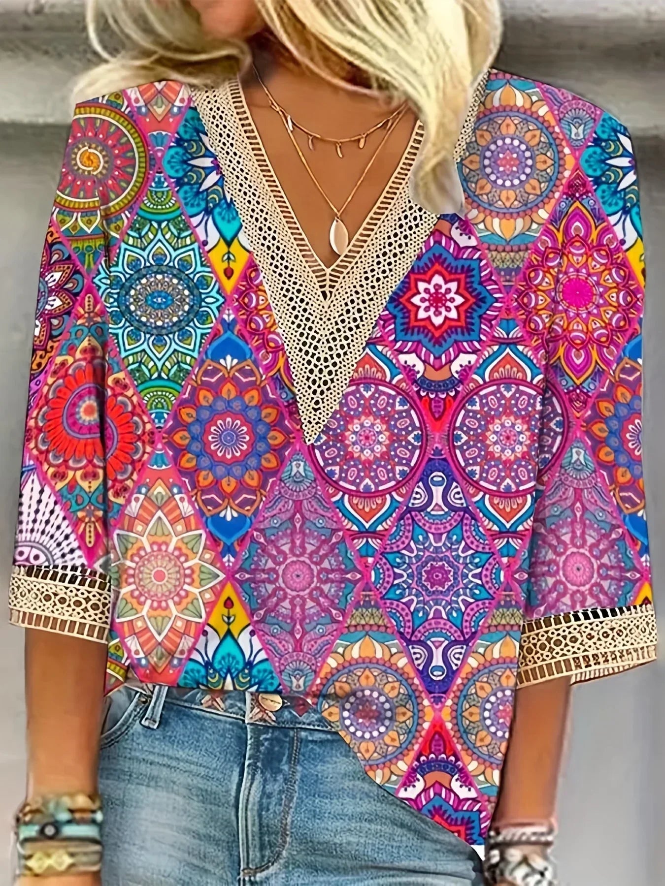 Divina | V-hals Bluse med Korte Ærmer